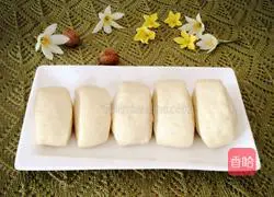 Illustration of how to make white steamed buns 11