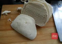 Illustration of how to make fried steamed bun slices 1