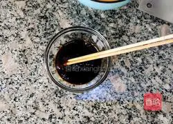 Illustration of how to make fried vermicelli (fried rice noodles with ham, carrots and vegetables) 6