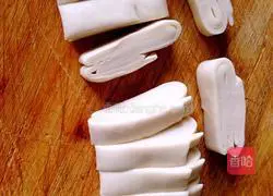 Illustration of how to make mushroom noodles 6