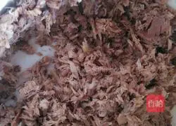 Illustration of how to make tuna fish sandwich 6