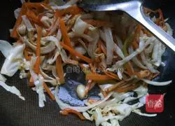 Illustration of how to make vegetarian fried pancakes 6