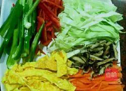 Illustration of how to make chowder fried noodles 4