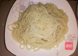 Illustration of how to make minced pork noodles 4 