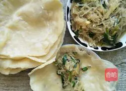 Spring pancakes rolled with shredded potatoes Illustration of practice 17