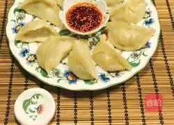 Illustration of how to make cabbage, clam and pork dumplings 13