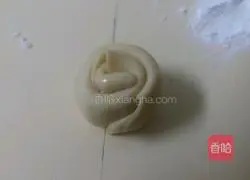 Illustration of how to make prune pancake 5