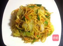 Illustration of how to make stir-fried noodles with mixed vegetables 12