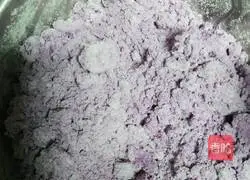 Illustration of how to make glutinous rice and purple sweet potato cakes 3