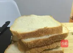 Illustration of how to make Jingjing Sandwich 1