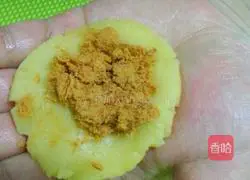 Sesame and meat floss cakes (electric baking pan version) recipe 7