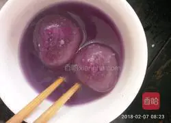 Illustration of how to make crystal purple potato dumplings 7