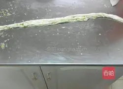 Illustration of how to make hand-torn biscuits 5