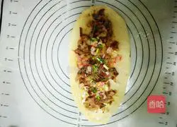 Illustration of how to make sausage and shrimp cakes 4