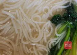 Illustration of how to make rice noodles with minced meat and omelette 8