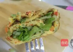 Illustration of how to make egg and vegetable burritos 6