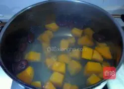 Illustration of how to make sweet potato, red date and glutinous rice balls 4
