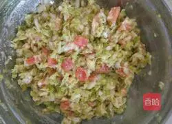 Illustration of how to make diced pork and cabbage buns 10