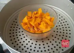 Illustration of making black sesame glutinous rice balls 2