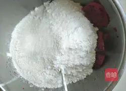 Illustration of how to make dragon fruit, millet and multigrain steamed buns 3