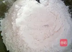 Illustration of how to make glutinous rice balls with fillings 7