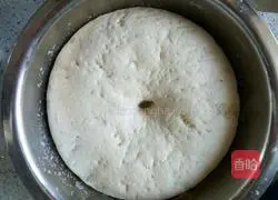 Illustration of how to make pork, green onion and carrot buns 10