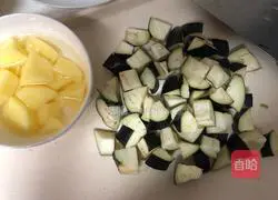 Potato and eggplant braised rice recipe 1