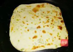 Illustration of how to make scallion pancakes 14