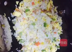Illustration of how to make vegetable and egg fried rice 8