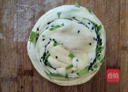 How to make scallion pancakes 8