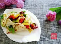 Illustration of how to make two-color pepper and cabbage rolls 10