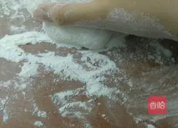 Illustration of how to make two-color glutinous rice balls 7