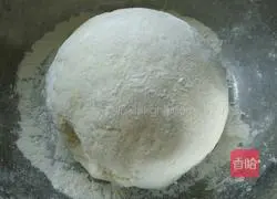 Illustration of how to make wheat buns with leek and egg stuffing 4