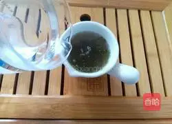 Illustration of how to make Lan Guiren crispbread 2