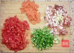 Illustration of how to make five-color fried noodles 1