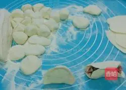 Illustration of how to make vegetarian dumplings in the first grade of junior high school 7