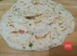 Illustration of how to make green onion pancake 11
