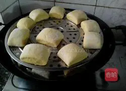 Illustration of how to make pumpkin steamed buns 20