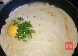 Illustration of how to make delicious egg pancakes 7