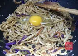 Illustration of how to make fried noodles 11