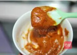 Illustration of making Korean bacon sandwich rolls 2