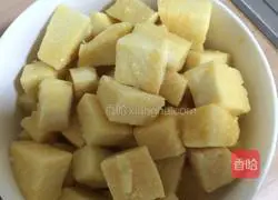 Illustration of how to make fried steamed buns with pepper and eggs 6