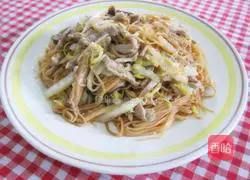Illustration of how to make fried noodles 10