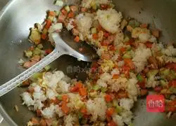 Egg Fried Rice Recipe Illustration 5