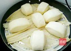 Illustration of how to make big steamed buns 7