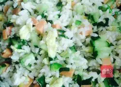 Illustration of how to make egg fried rice 7