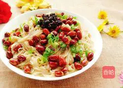 Illustration of how to make noodles with scallion oil 14