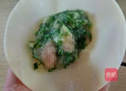 Illustration of how to make leek and pork dumplings 6