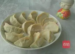 Illustration of how to make fennel and pork dumplings 15