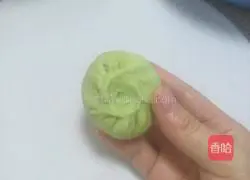 How to make steamed buns (sauerkraut, meat stuffing, spinach juice steamed buns) 8